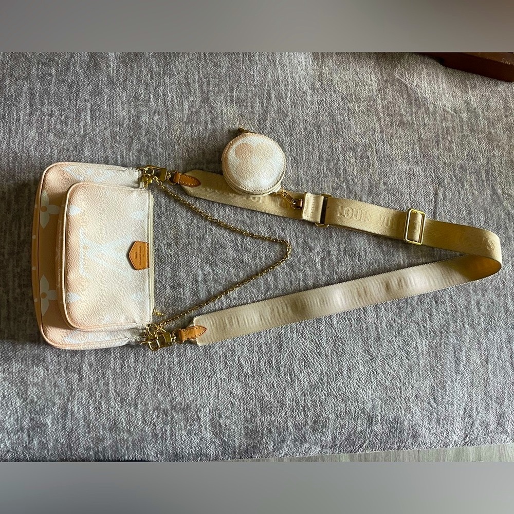 Limited Edition Louis Vuitton Monogram Giant By The Pool Multi Pochette Brume